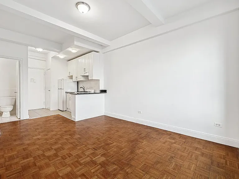 160 W 71st St #15J — Photo 2