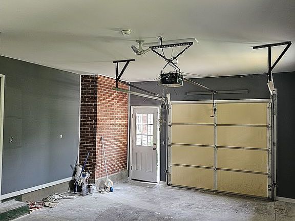 3rd image of 409 Irene St