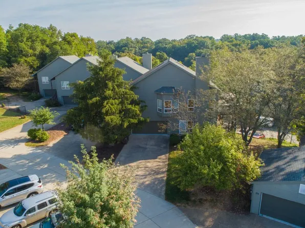 9535 S Harbour Pointe Dr #88, Bloomington, IN 47401