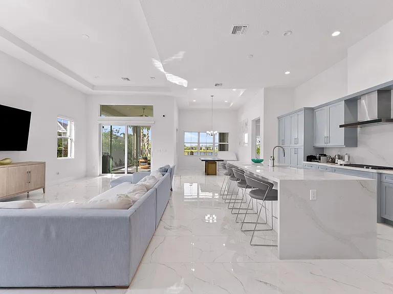 10145 Timber Creek Way — Photo 3