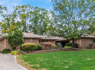 2809 West Dr, Zanesville, OH 43701