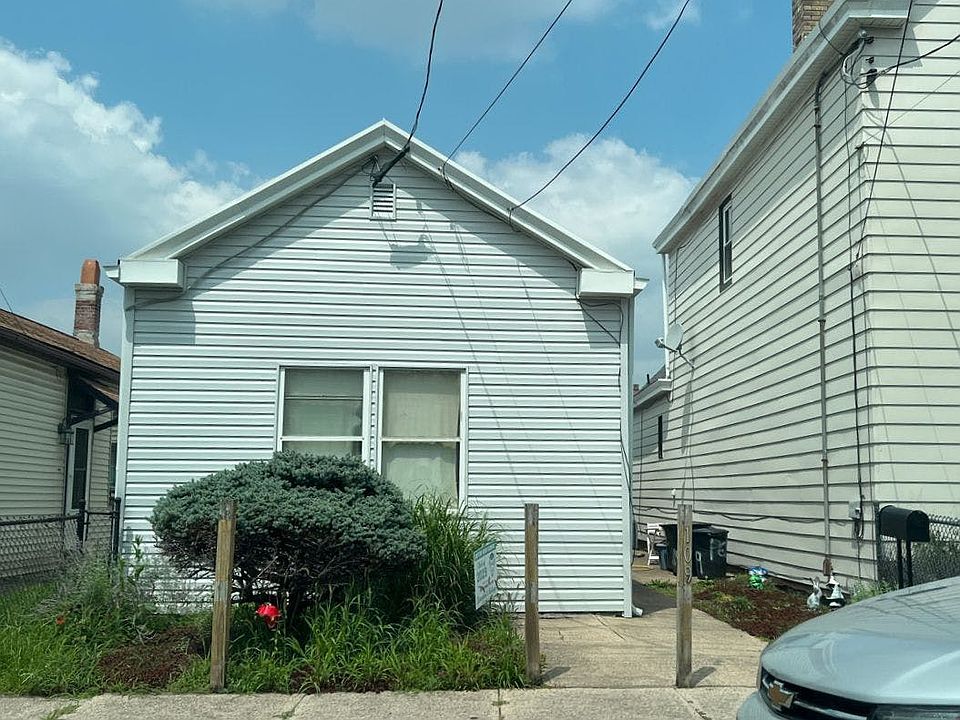 1st image of 109 5th Ave