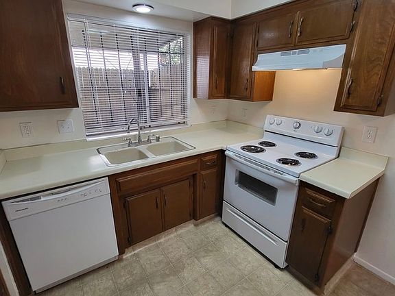 2nd image of 6300-6312 Spice Way #2