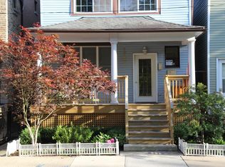 1753 W Henderson St #1, Chicago, IL 60657