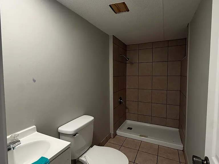 120 Carmel Ln — Photo 5