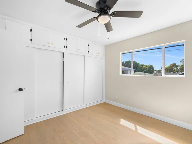 3020 E 3rd St #12 — Photo 3