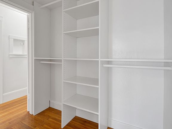 3rd image of 1895 Jefferson St #4A