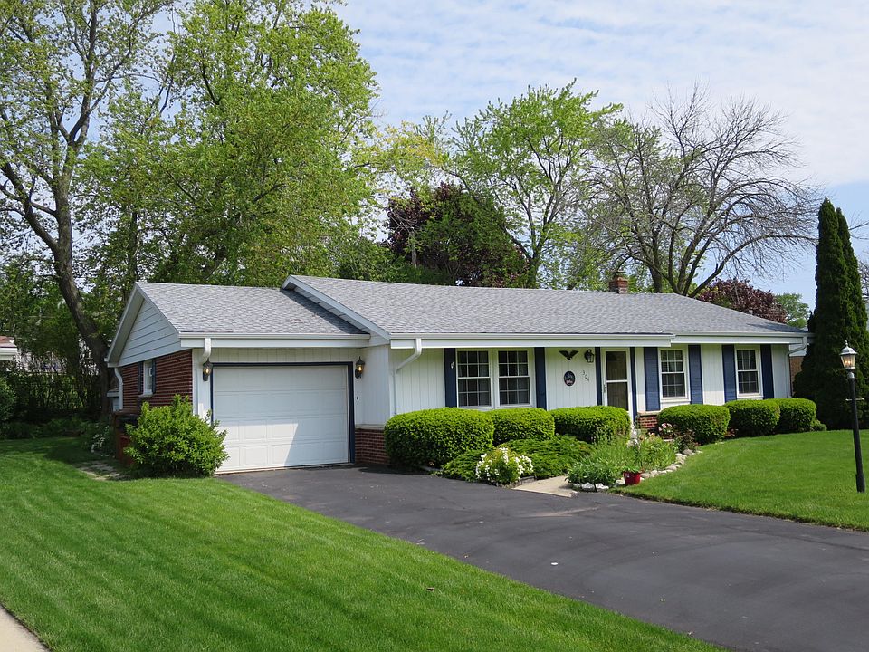 1st image of 304 Parkway Dr