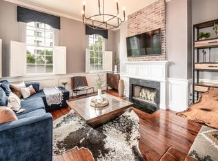 15 West St, Charleston, SC 29401