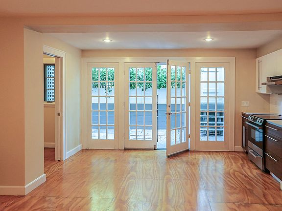 5th image of 21 Tompkins Pl #1