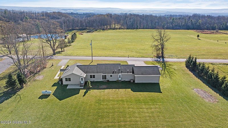 3rd image of 206 Mosher Road
