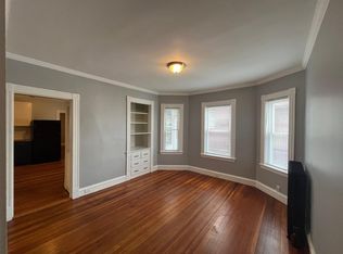 9 Mount Vernon St, Lowell, MA 01854