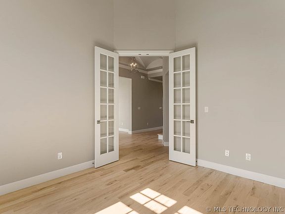 5th image of 5652 S 256th East Ave