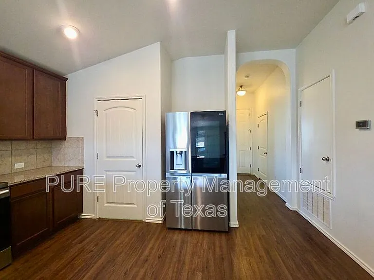 19320 Nicole Ln — Photo 6