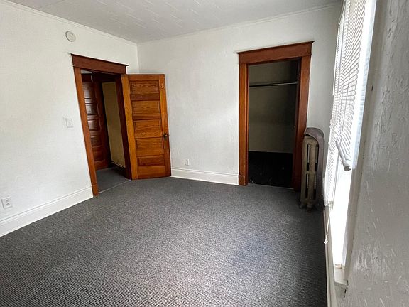 4th image of 403 N Henry St #2