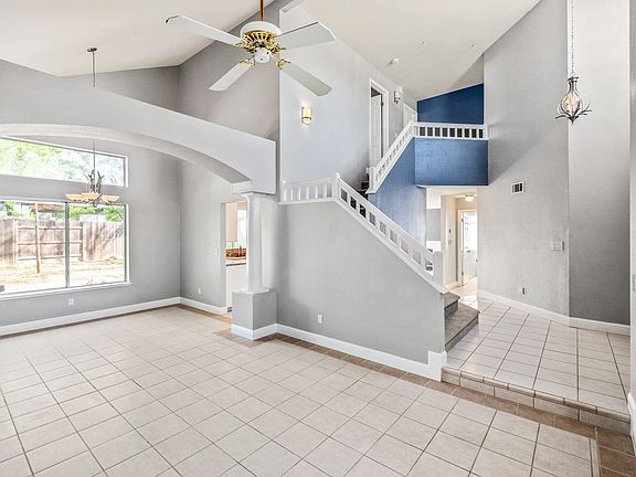 5th image of 21 Hallwood Ct