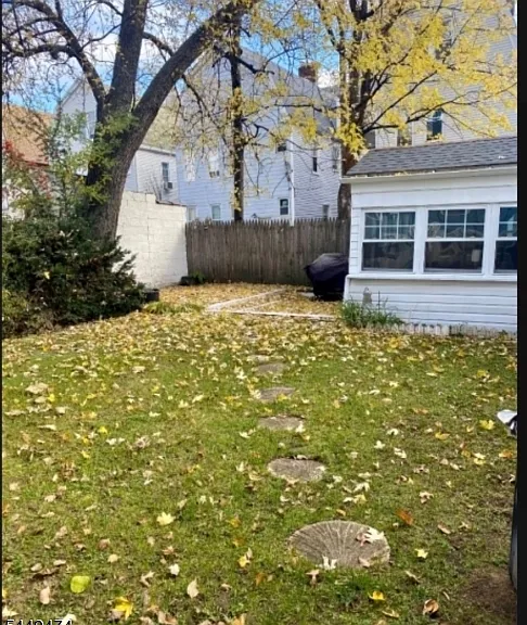 24 Grand Ave — Photo 11
