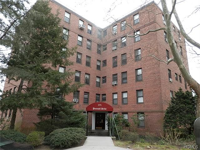 1st image of 171 Pearsall Dr APT 1H