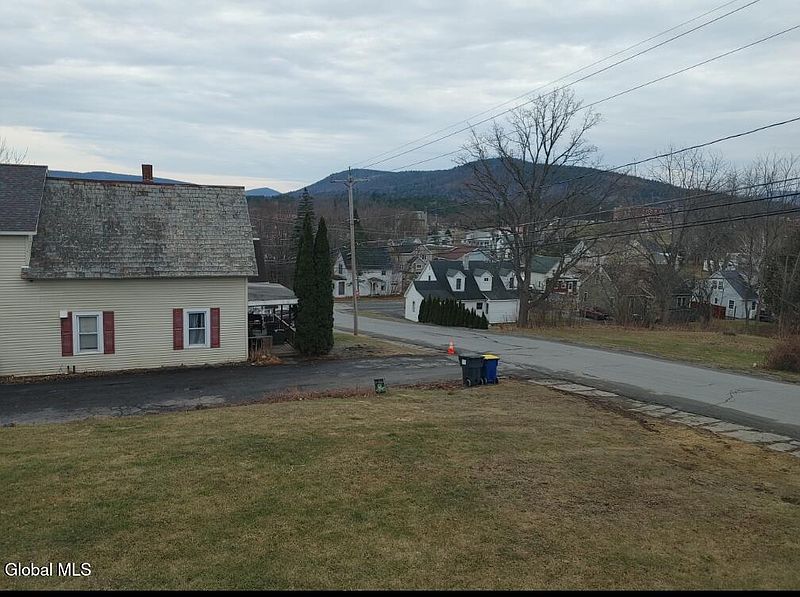 3rd image of 12 3rd Avenue
