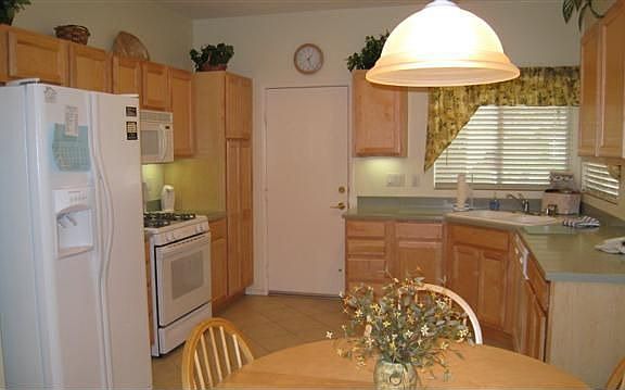 3rd image of 78561 Hampshire Ave