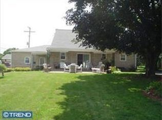 690 Main St, Mohrsville, PA 19541