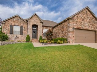 2012 Quinlan Ave, Lowell, AR 72745