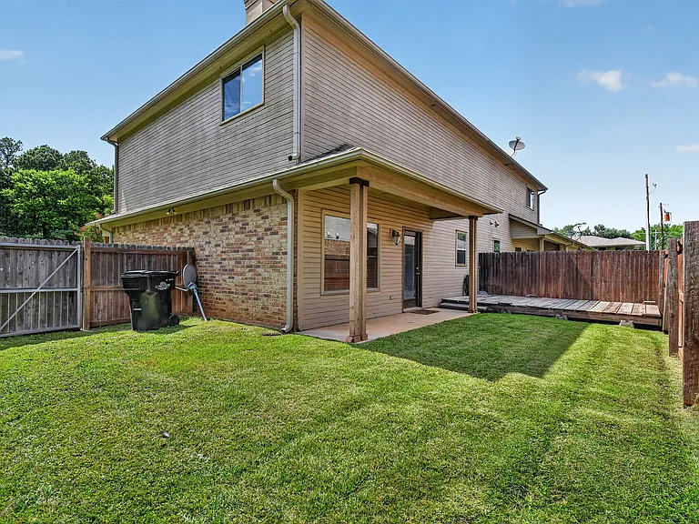 904 Solaris Pl — Photo 30