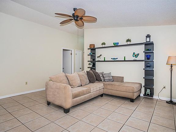 3rd image of 586 52nd St N