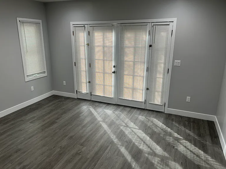 429 E Elk Ave #3 — Photo 1