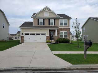 106 Squaregaiter Ln, Lewis Center, OH 43035