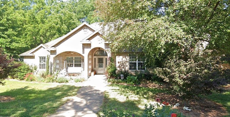 1st image of 309 Prairie Ln
