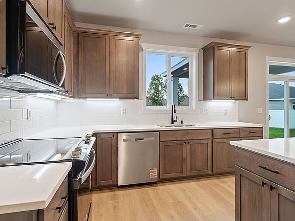 711 N Thrush CT by Aho Construction