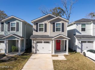 1276 Pangola Dr, Jacksonville, FL 32205