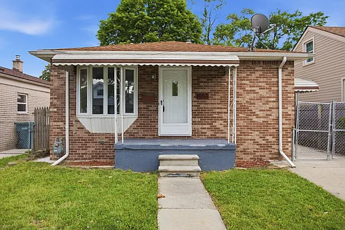 1663 Wilson Ave Photo 1