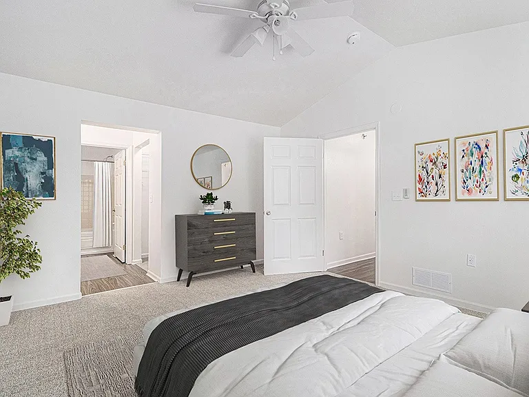 Autumn Lakes Apartments and Townhomes — Photo 18