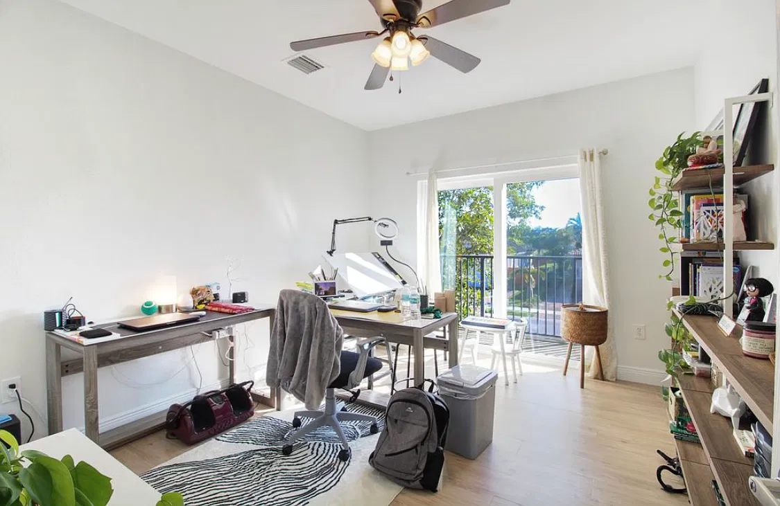 4 bed, 3.0 bath, 2056 sqft, $3,500 — Photo 2