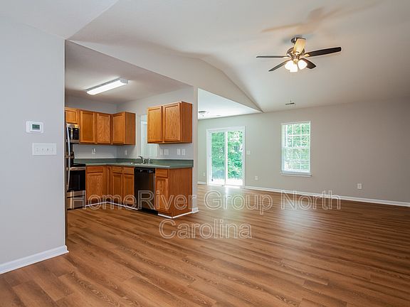 3rd image of 6840 Parkers Crossing Dr