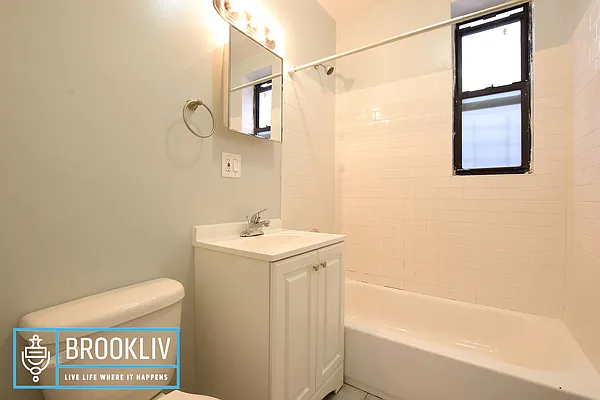 Rented by null | media 52