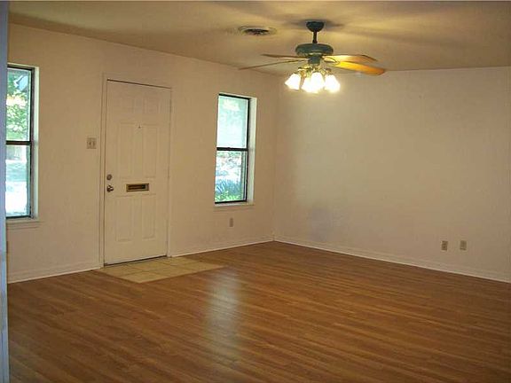 3rd image of 553 Wilkinson St