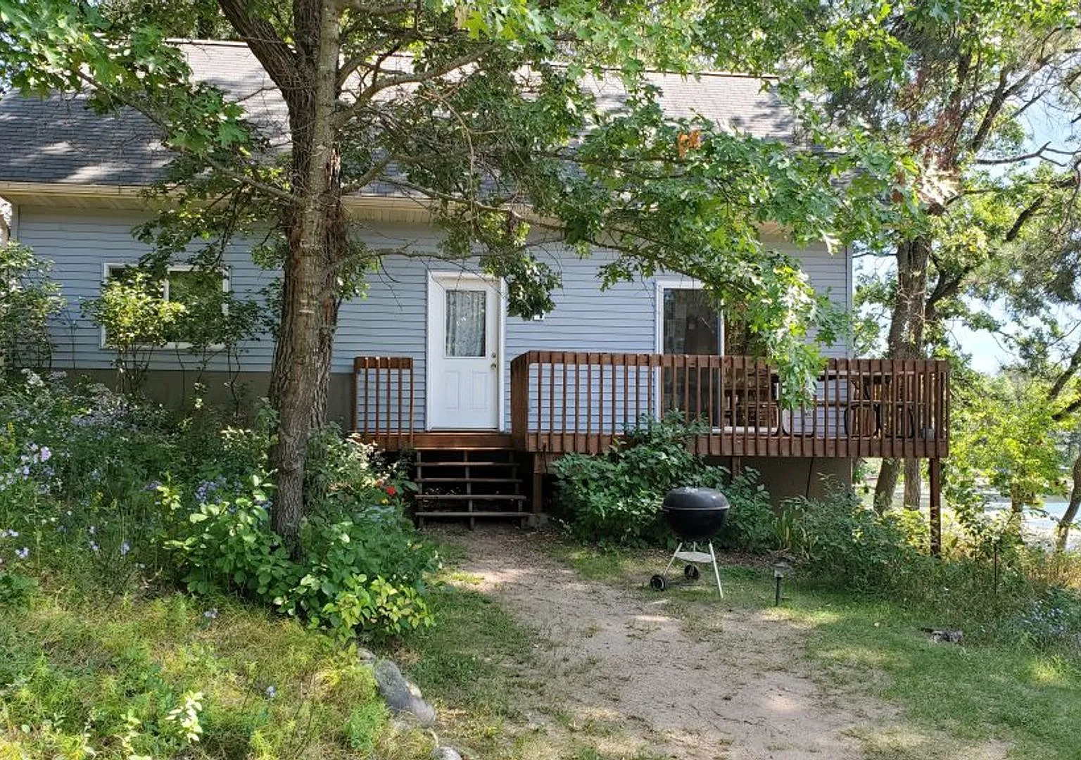 2 Bed, 1 Bath Cabin - Fully Furnished! - available for rent through May 10, 2026 — Photo 1