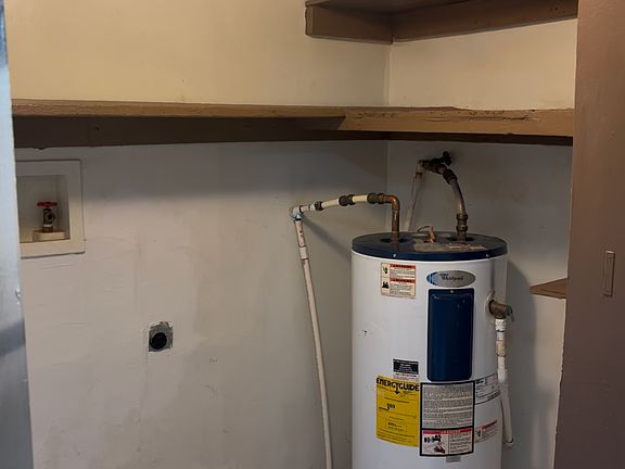 3rd image of 421 Walton St