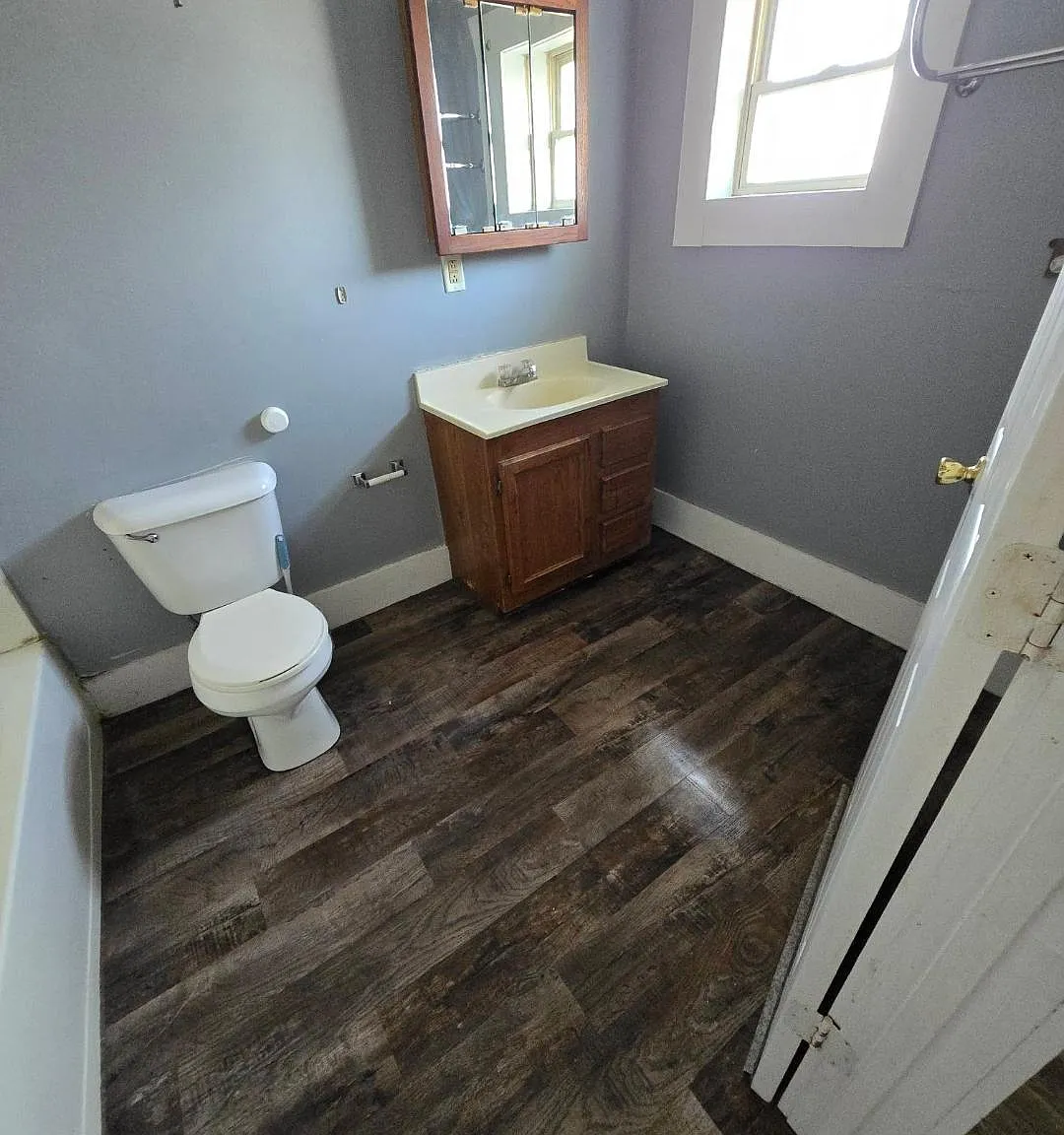 2 bed, 890 sqft, $950 — Photo 2