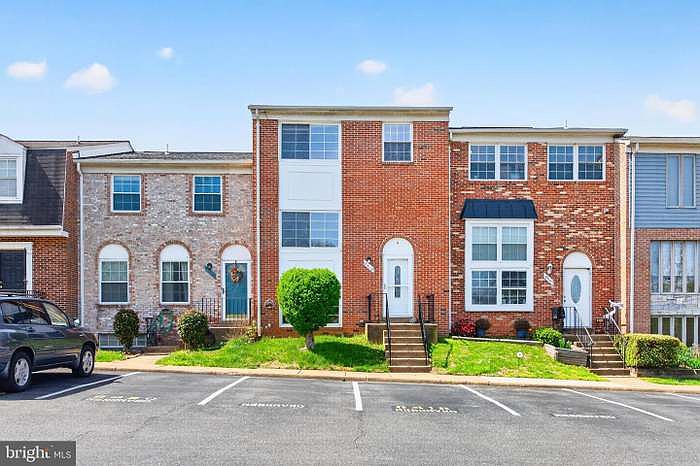 1st image of 8420 McKenzie Cir