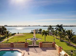 950 Park St N, St Petersburg, FL 33710