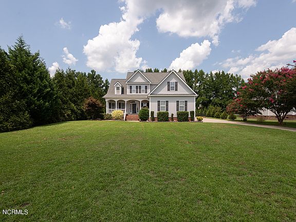 2nd image of 2505 Plumosa Drive
