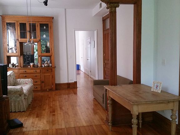 3rd image of 1128 N Winchester Ave APT 2