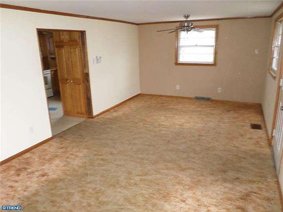 5th image of 163 Highland Ave