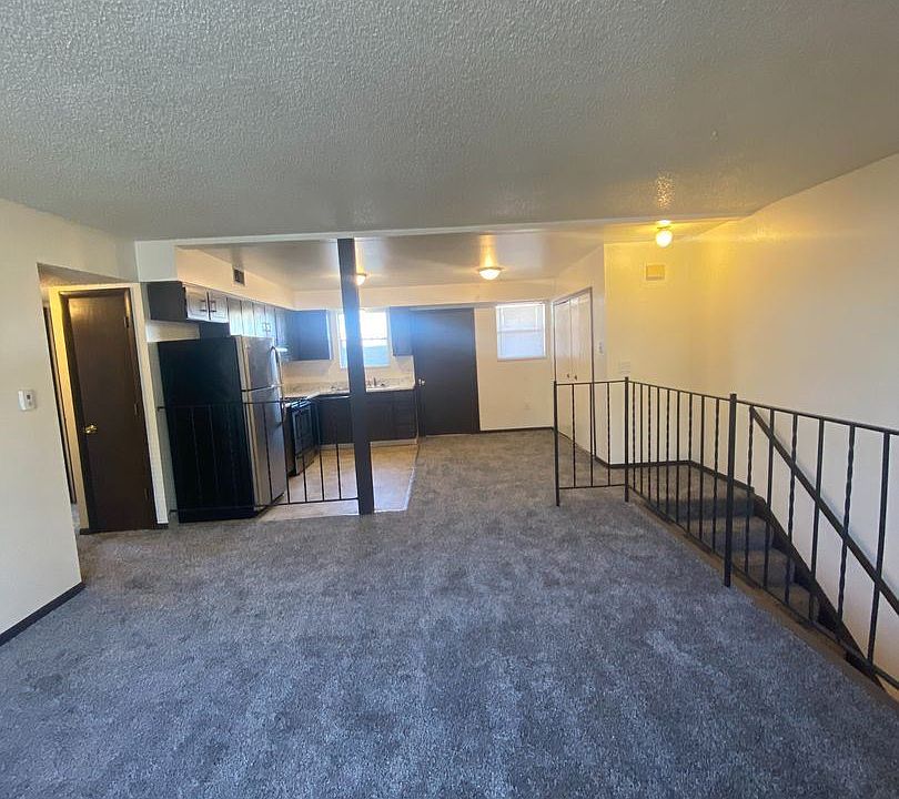 1st image of 327 N Columbine St APT C