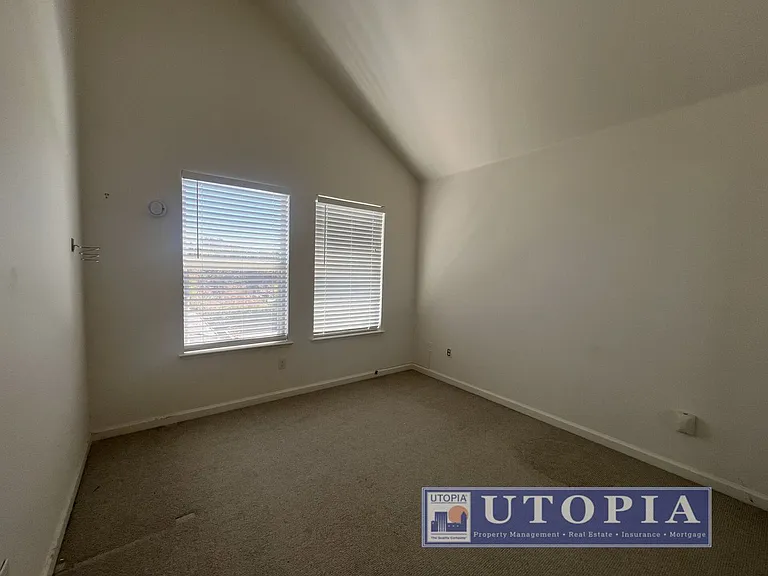 313 Village Cir — Photo 9