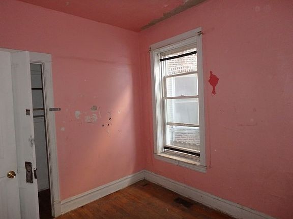 5th image of 11329 S Forest Ave